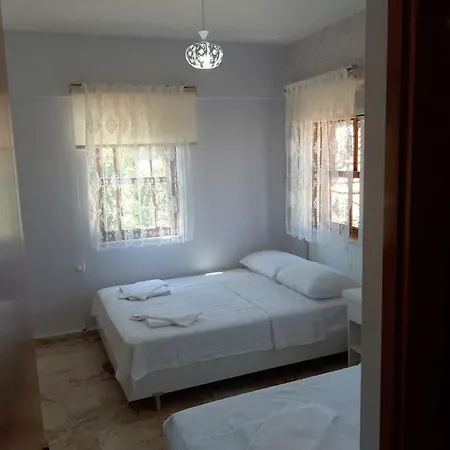 Adali Hotel Side