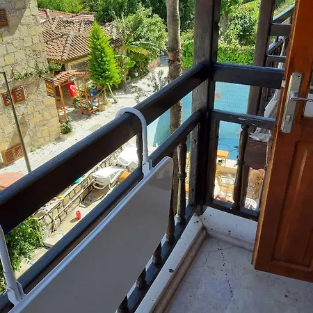 Hotel Adali