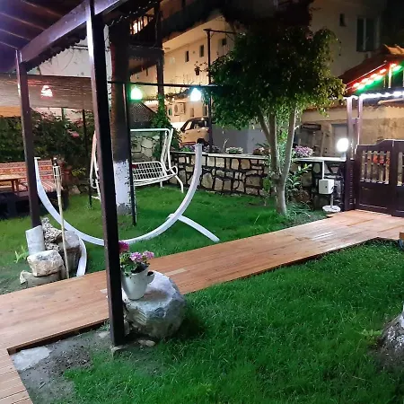 Hotel Adali
