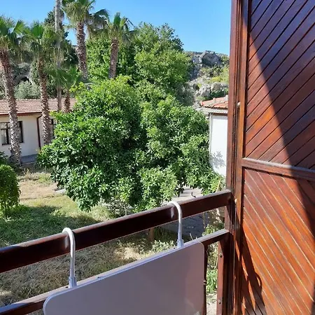 Adali Hotel Side