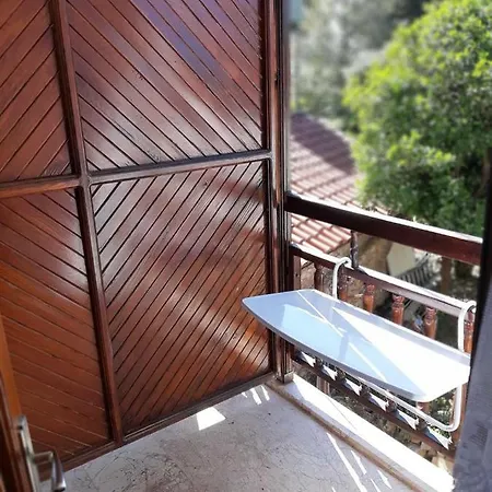 Hotel Adali