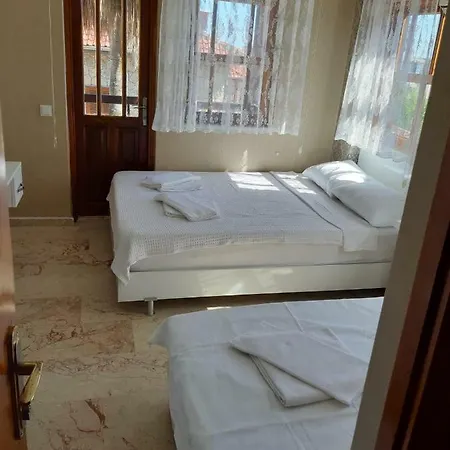 Adali Hotel *