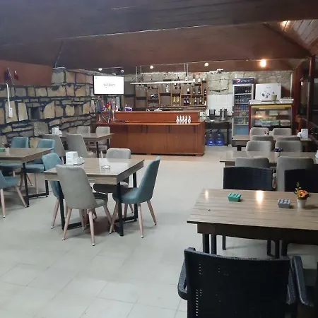 Adali Hotel *