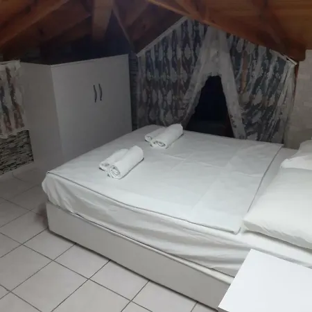 Hotel Adali *